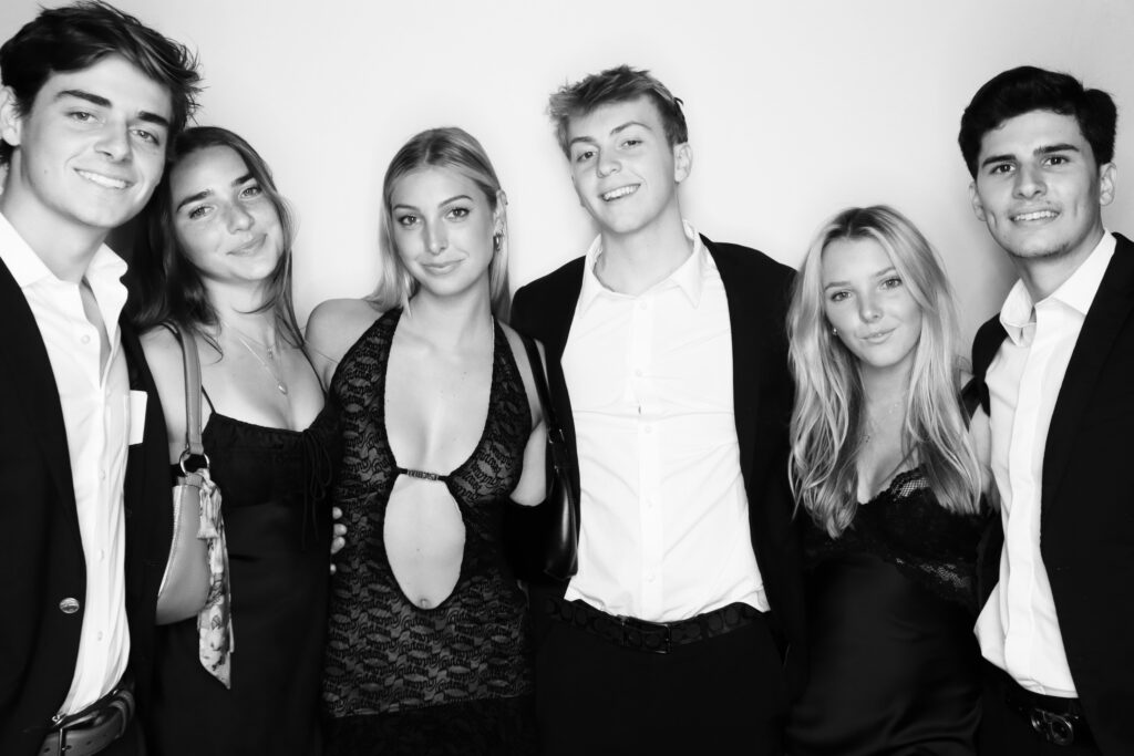 Cheap Photo Booths for Rent